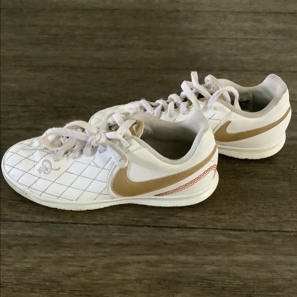 NIKE Tiempo X -indoor soccer shoes - white leather